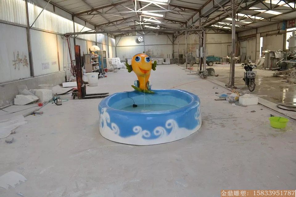 厂家制作玻璃钢卡通雕塑 游乐场娱乐景观小品 喷泉公园景观雕像设计