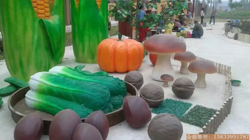 厂家制作玻璃钢彩绘景观雕塑 水果蔬菜农作物景观雕塑设计